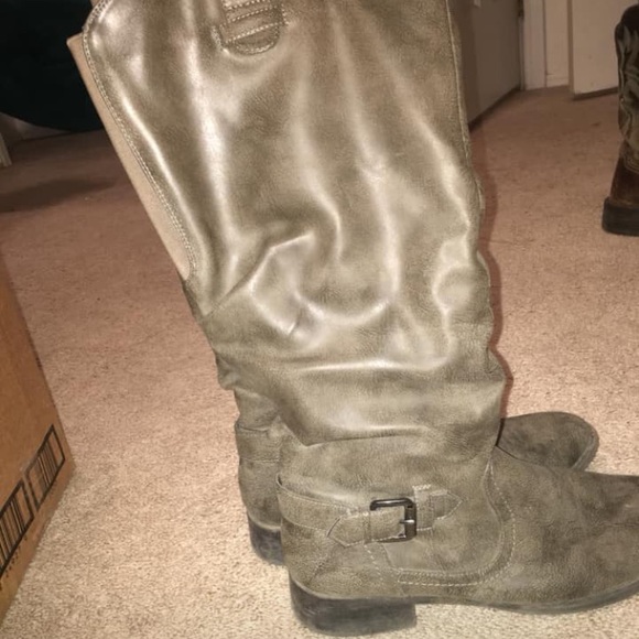 Boots - Picture 2 of 2